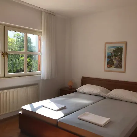 Apartments Ruza Mikelic Banjol Exterior foto