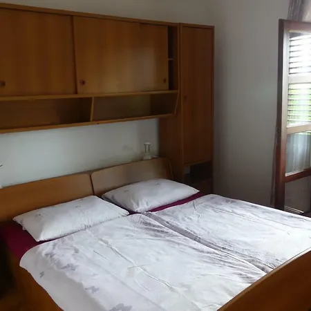 Apartments Ruza Mikelic Banjol Exterior foto
